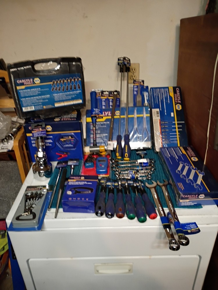 BIG LOT NAPA/CARLYL E -38PC. Sockets ,ext.  hammers,plus more, 6 FREE RANDOM...