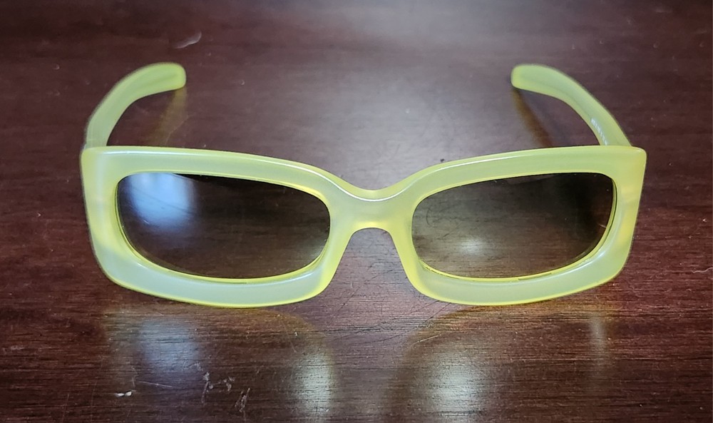 Vintage Y2K Green FENDI SL7633 Designer Sunglasses with Case