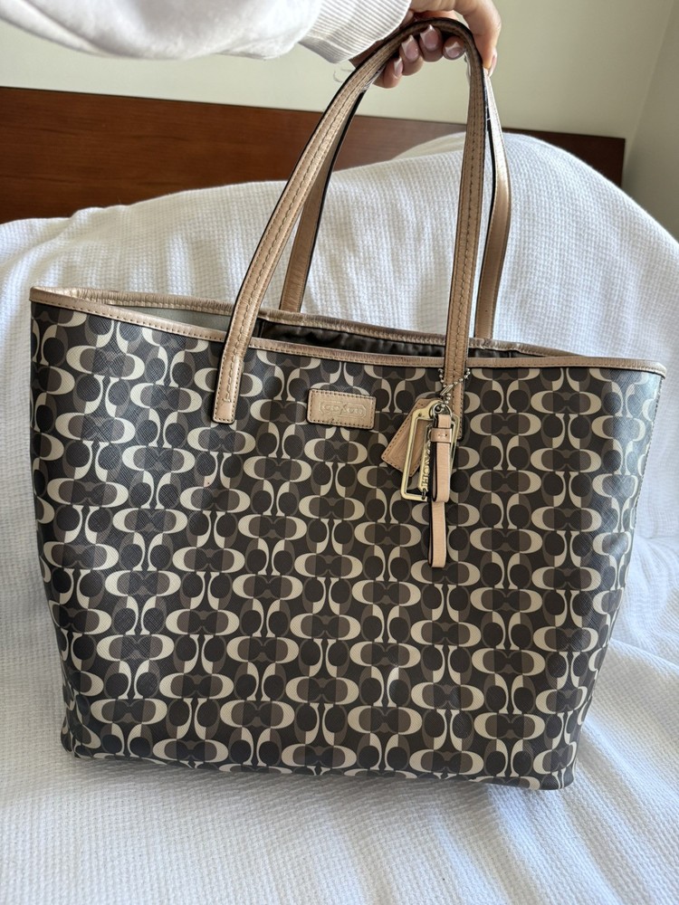 Coach F25673 Park Dream C Tote Shopper Bag  Black/Tan with some stains inside