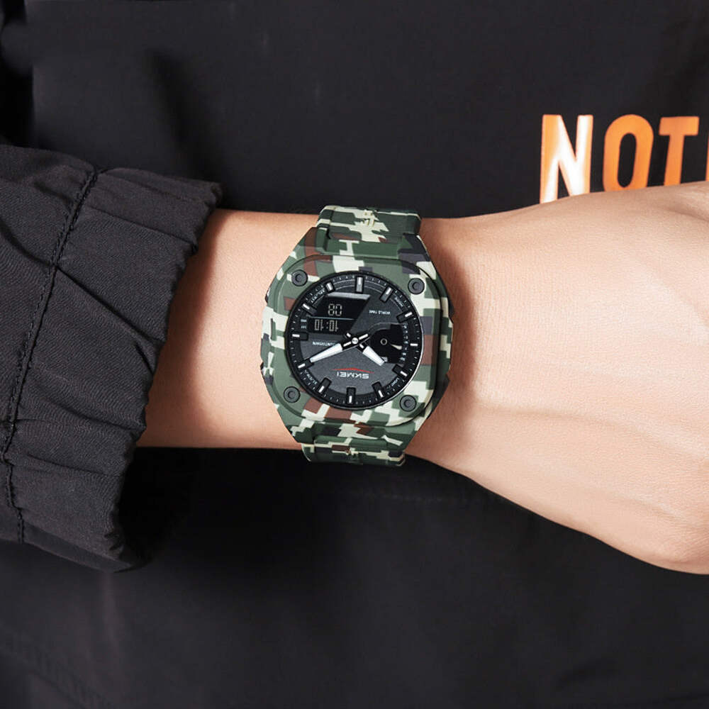 Electronic Outdoor Sports Watch with Multifunctional Features and Waterproof Des