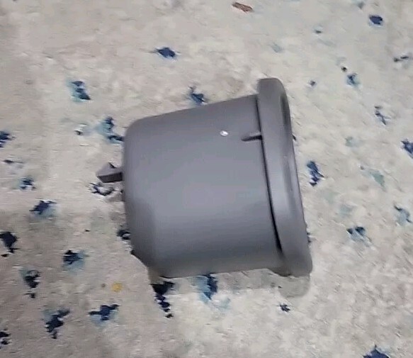 One GRACO Extend2Fit Car Seat Replacement Cup Holder