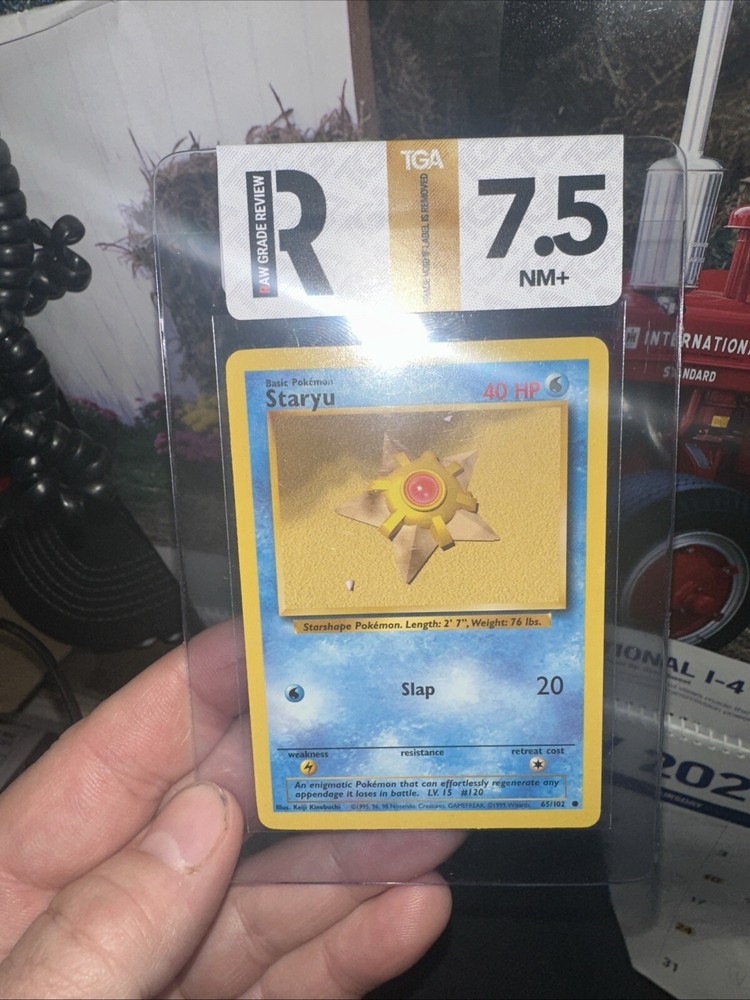 Staryu 065/102 Base Set Pokemon TCG Regular Holo Rare Card