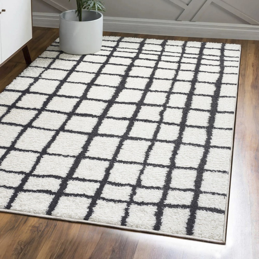 Jonathan Y Moroccan Hype 4x6 Grey Shag Area Rug