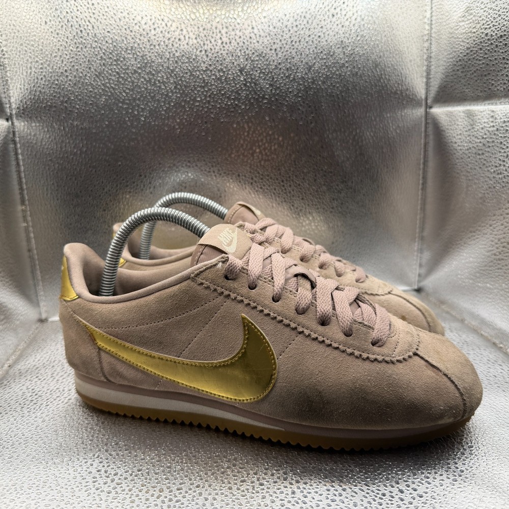 Size 8 Nike Classic Cortez SE Taupe Metallic Gold Womens Sneakers 902856-204