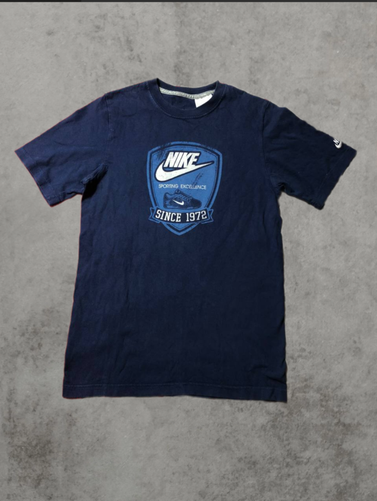 Nike Mens Sportswear Swoosh T-Shirt Standard fit