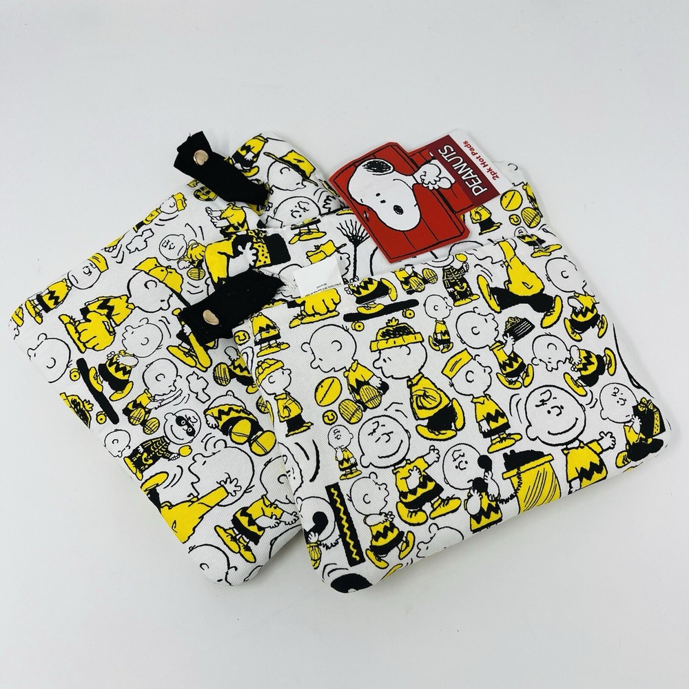 PEANUTS 2 Pack Kitchen Hot Pads Day In The Life Of Charlie Brown Sports Yellow
