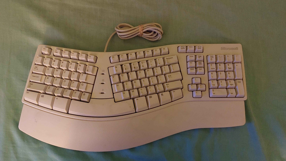 Microsoft Natural Keyboard Elite White/Beige [KU-0045 / X06-19331 / Ergonomic]