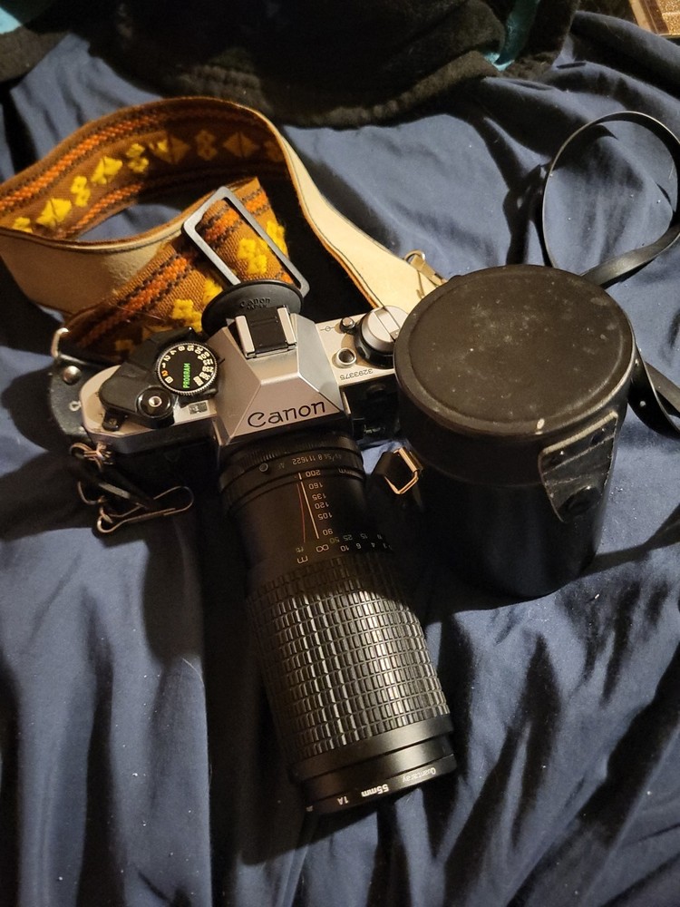 Canon AE-1 Program 35mm SLR Film Camera with 50mm Lens Kit, Tested and Working!