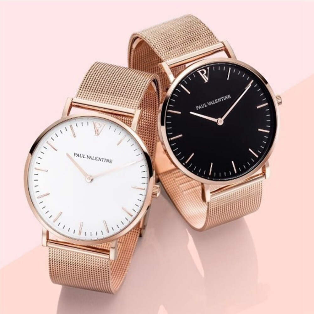 Elegant Rose Gold Quartz Watch with Black and White Face