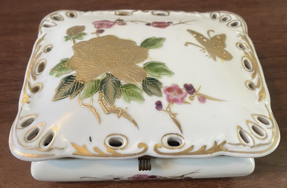 Vintage porcelain floral butterfly jewelry box with gold detail chip-free