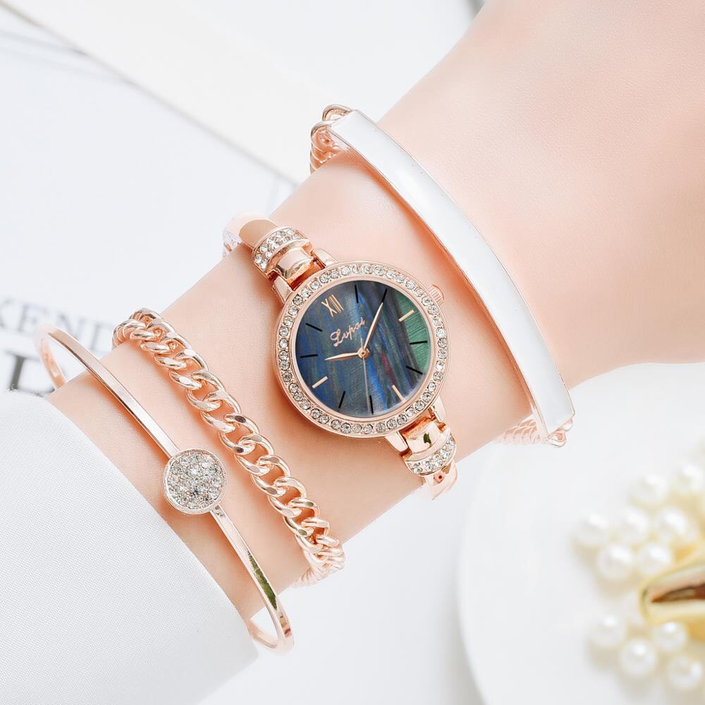 Ladies Fashionable Quartz Watch Set with Steel Band and Four Accessories