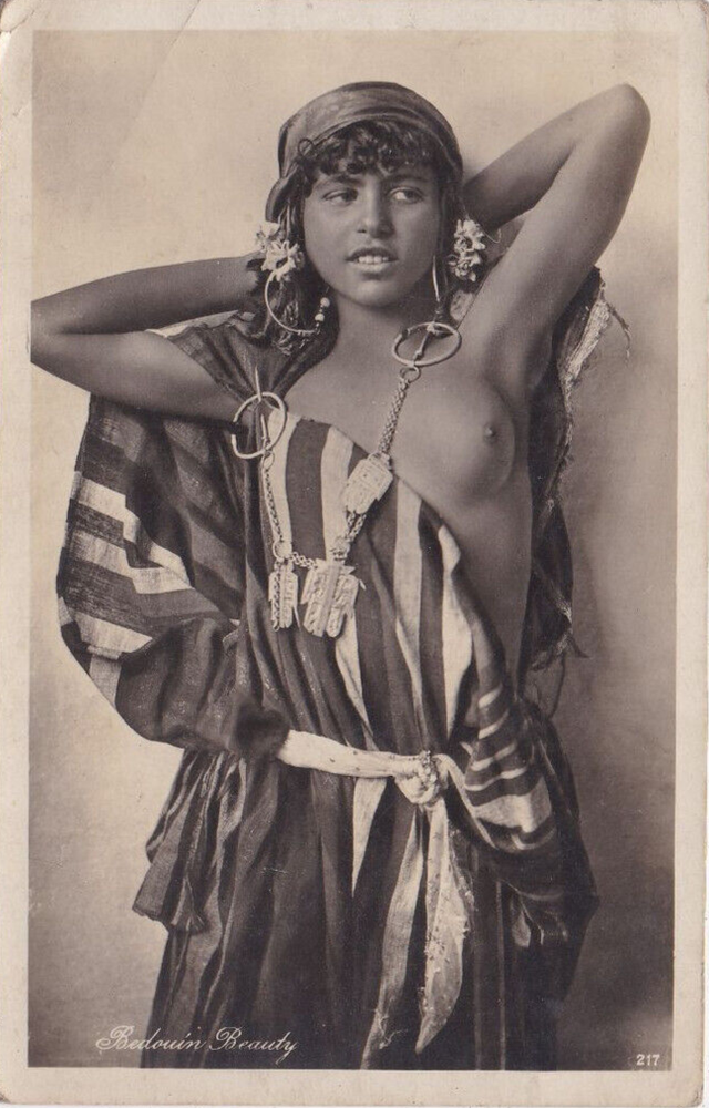 North Africa nude Beauty arab Girl ethnic original early 1914s photo postcard