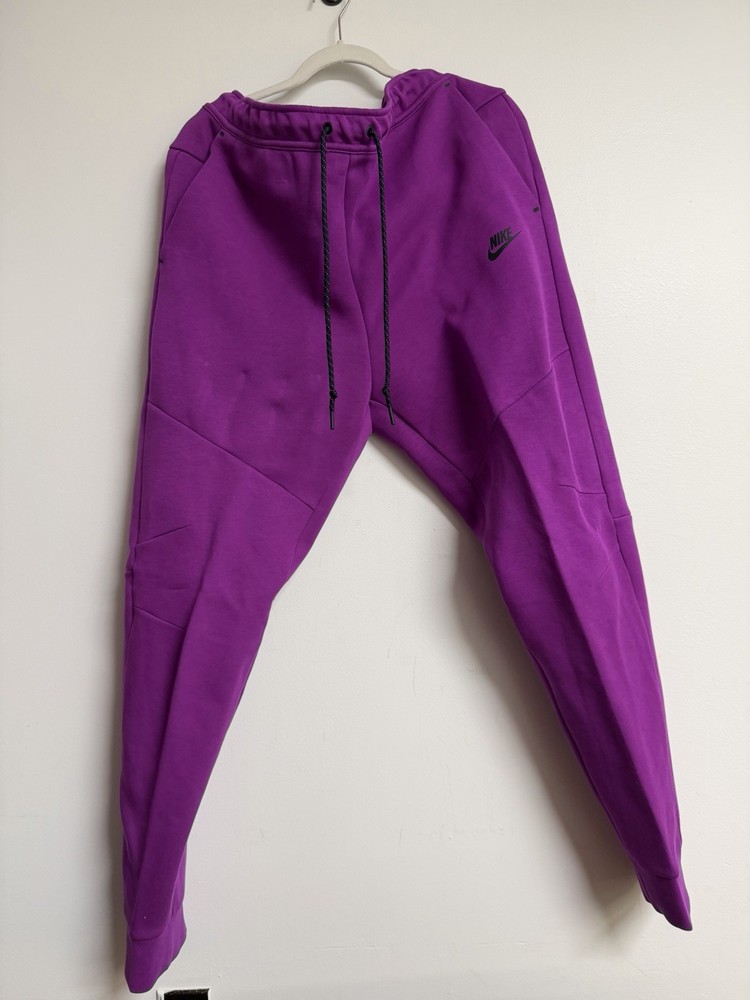 Nike Sportswear Tech Fleece Joggers Berry Purple HV0959-505 Men’s Size XL