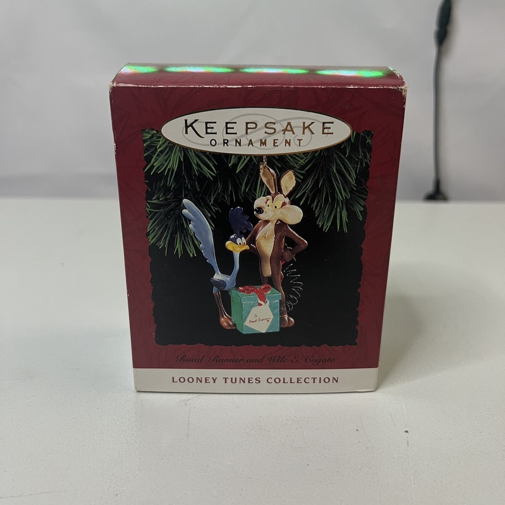 1994 Hallmark Keepsake Looney Tunes Road Runner & Wile E Coyote Christmas Ornament  
