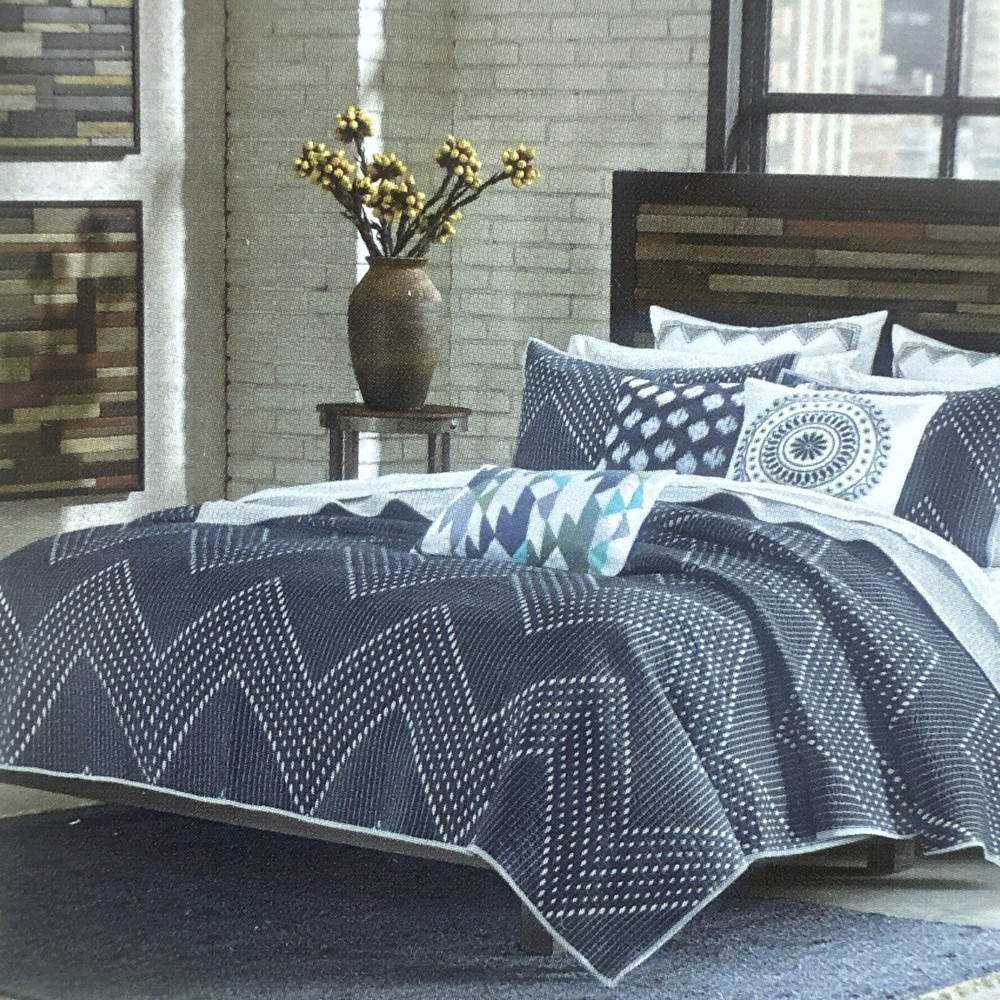 INK+IVY Reversible 3 Piece Full/Queen Embroidered Cotton Quilt Set Coverlet