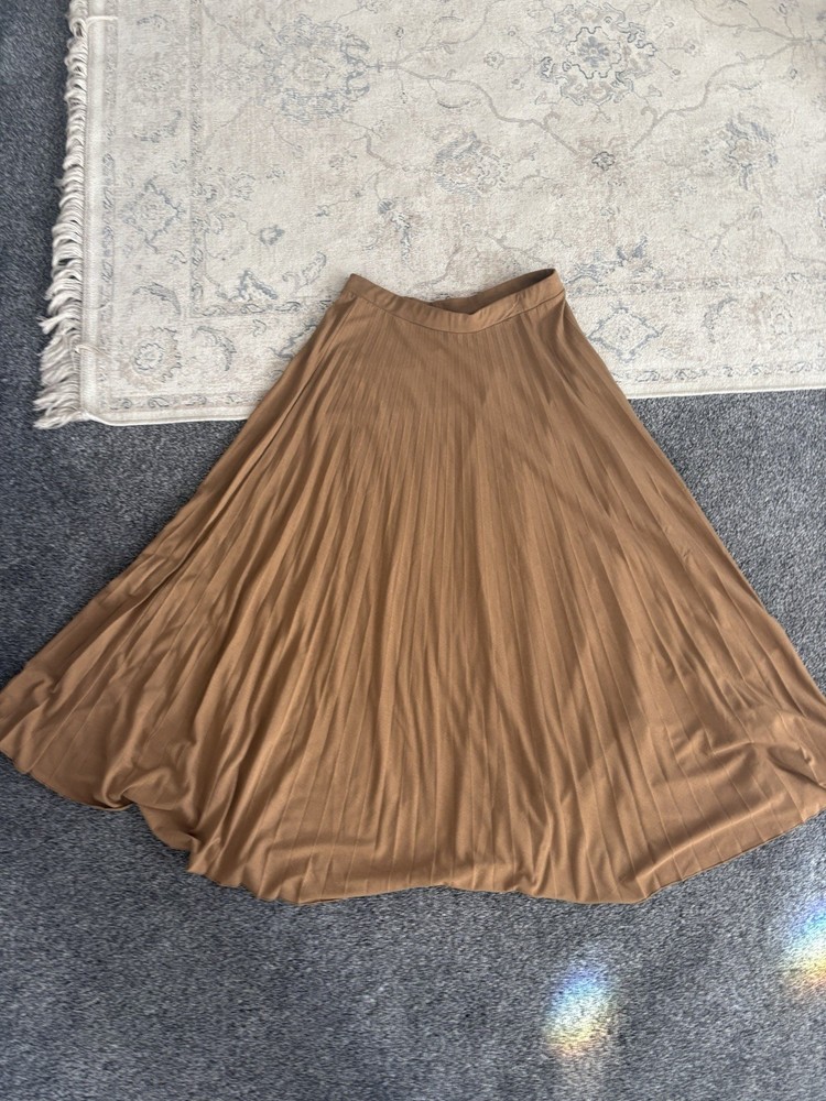 New Look Black Pleated Midi Skirt UK Size 12 Women's Fashion