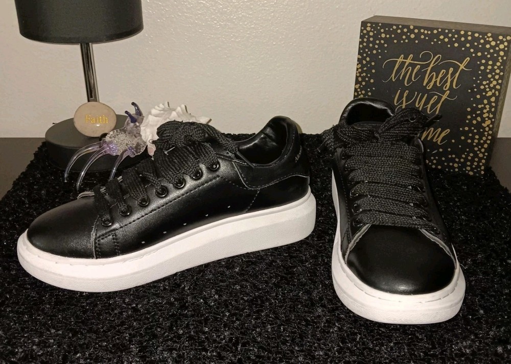 Alexander McQueen Black & White Women's Oversized Sneakers Suse 37 EU/6.5