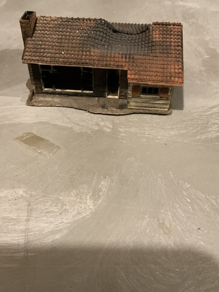 Wargaming Terrain Unbranded Warhammer, Battletech, Zombie Small House Lot H