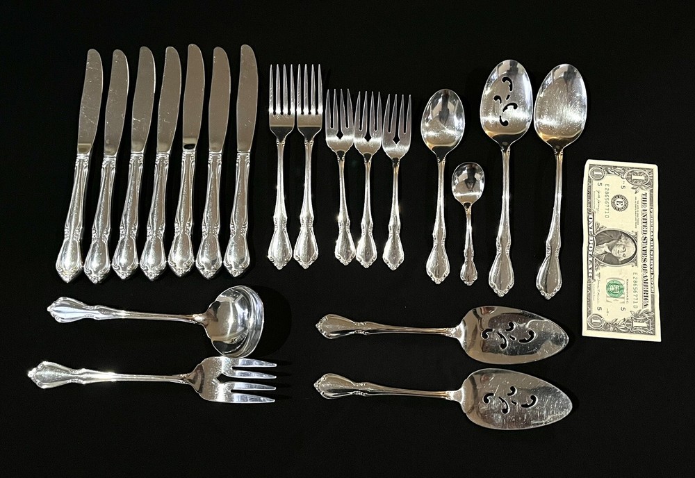 Oneida ONEIDACRAFT Deluxe Glossy CHATEAU Stainless Steel 20 Pieces Lot U.S.A.