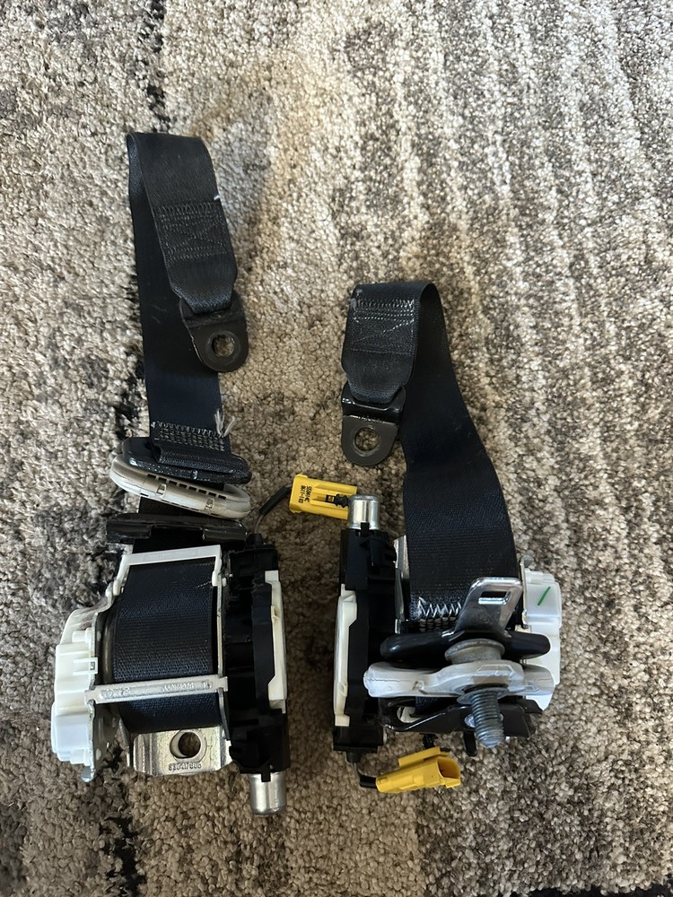 2011-2020 Dodge Grand Caravan Town Country Front Seat Belt Retractor Set