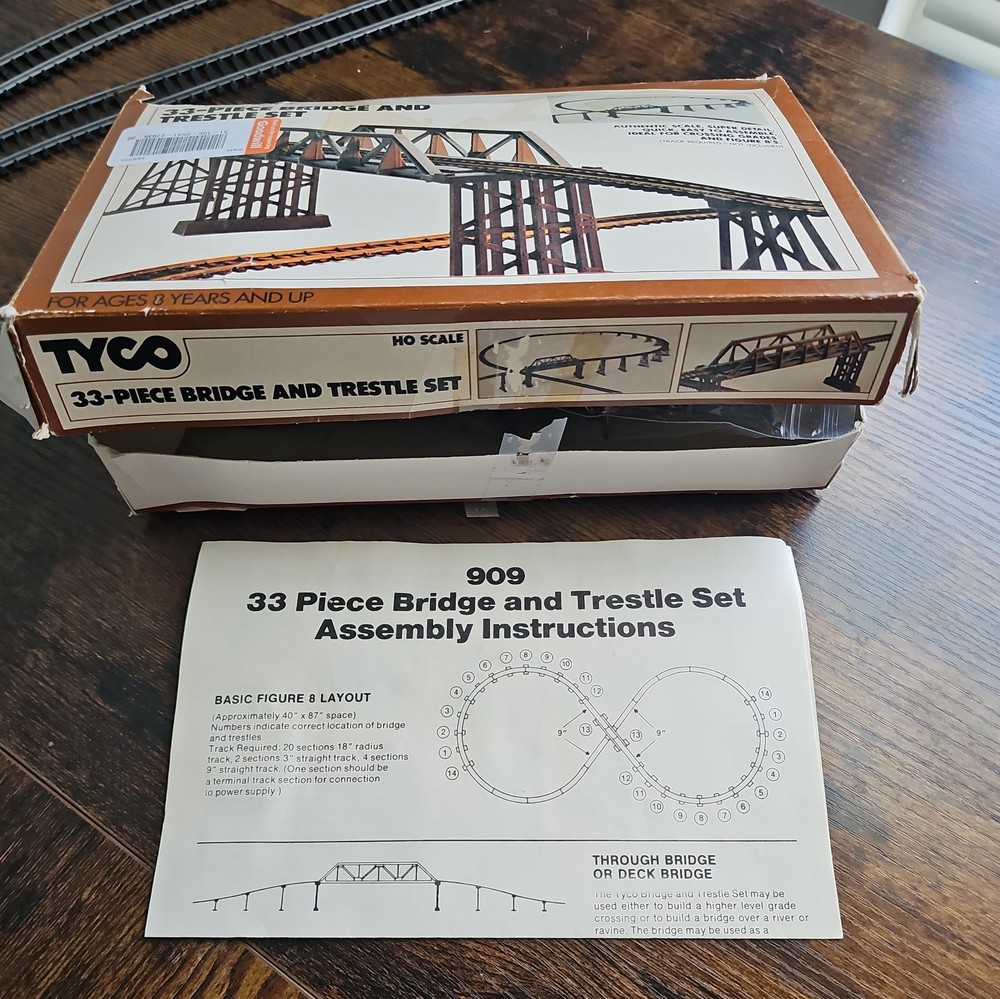 HO Scale Tyco 909 33-Piece Bridge & Trestle Set for Model Railroads  