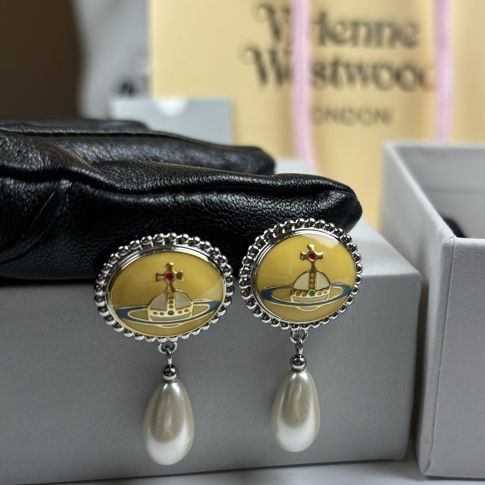 Vivienne Westwood Nana Drop Pearl Earrings with Orb Saturn Silver Tone New In Box