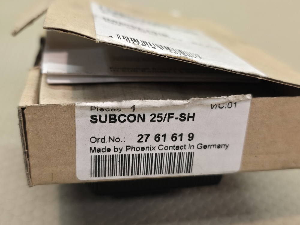 Phoenix Contact 2761619 SUBCON 25/F-SH 25-Pin Female D-Sub Connector