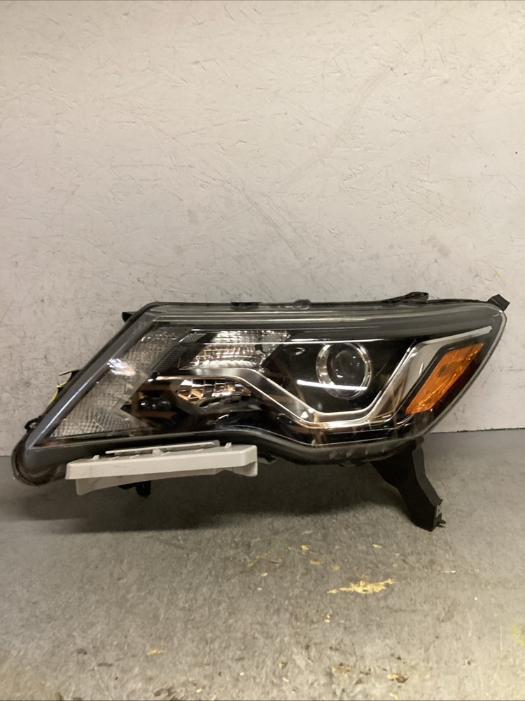 2017-2020 Nissan Pathfinder LEFT LH DRIVER SIDE HALOGEN HEADLIGHT OEM