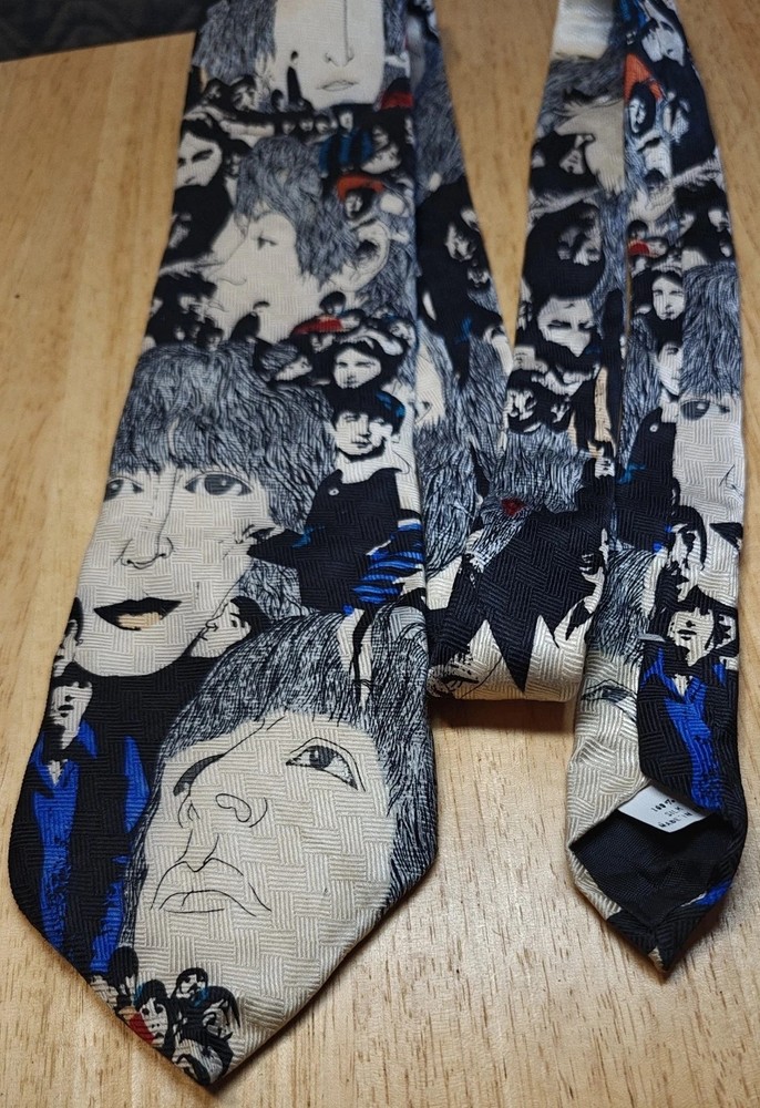 The Beatles Revolver Silk Tie - 1996 Apple Records Licensed - RM Style 59 Inch
