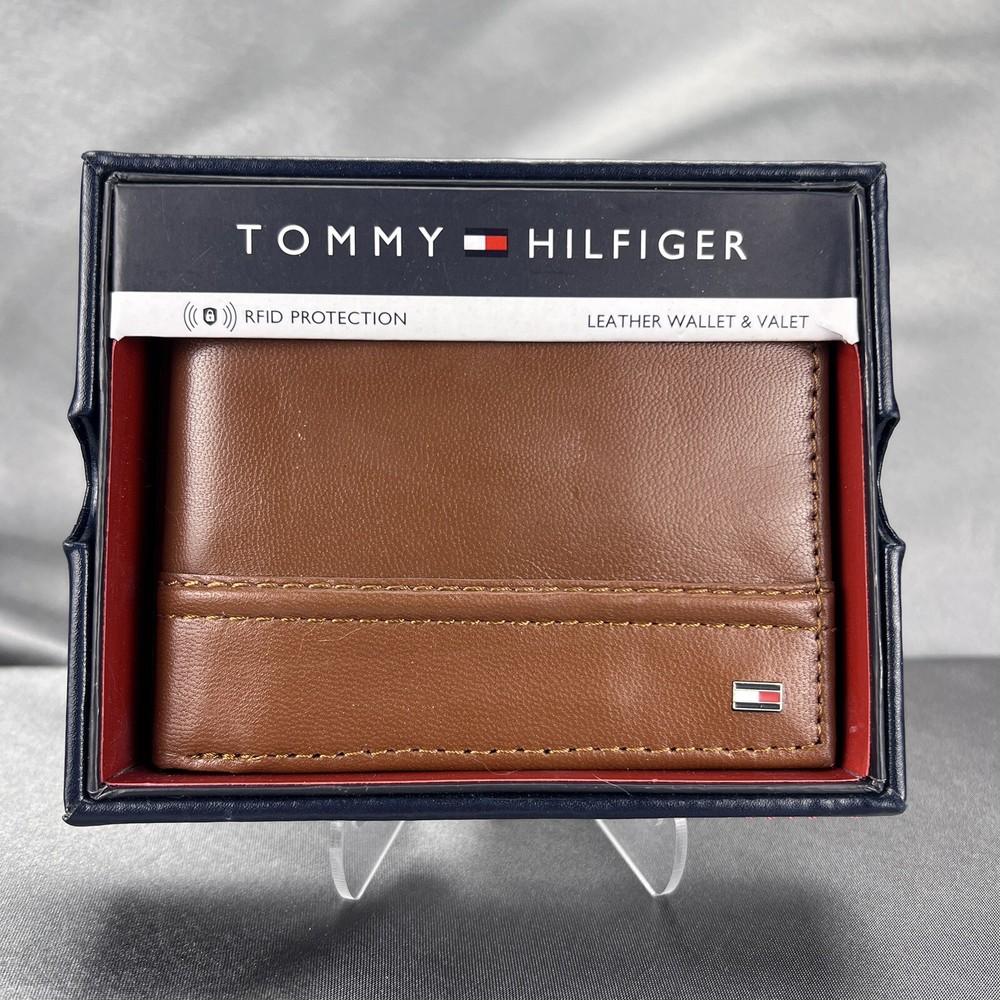 Tommy Hilfiger Tan Leather RFID Blocking Bifold Wallet 90s Vintage Birthday Gift