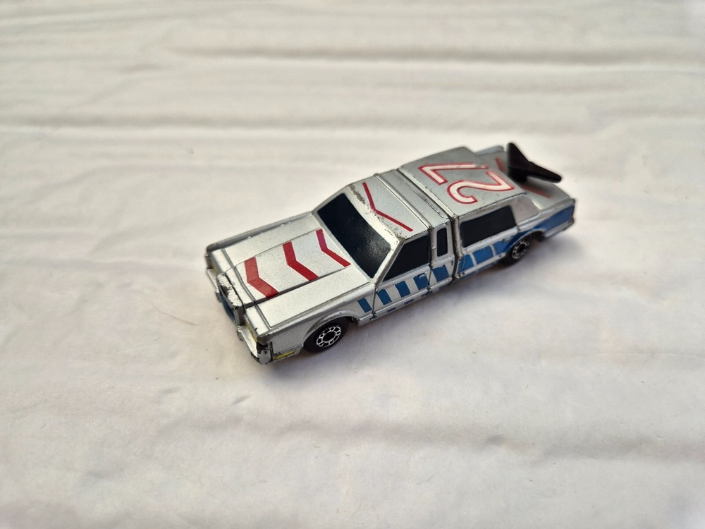 VINTAGE 1990'S MATCHBOX CONNECTABLES VEHICLES 2 PIECE RACNG CAR #27 SET