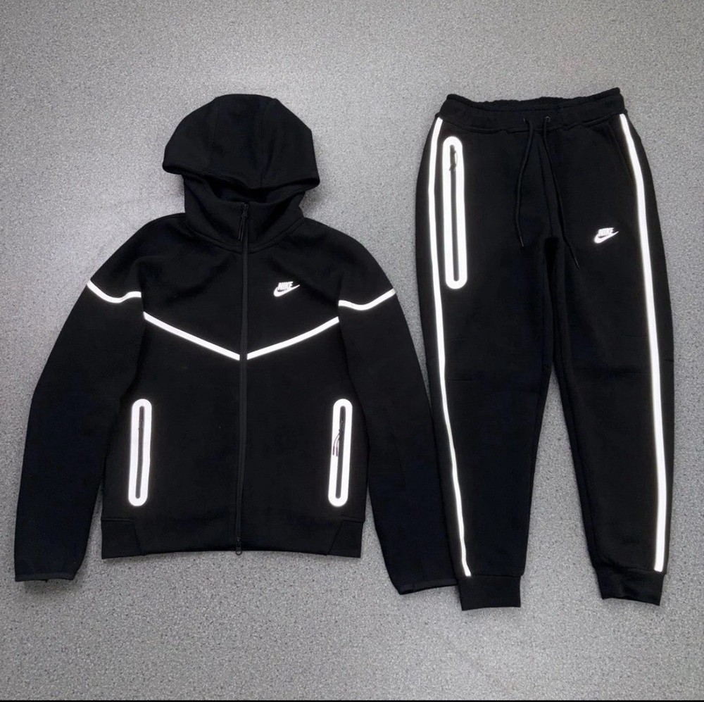 New Tech Fleece Tracksuit Black Men's Hoodie & Pants Set Replica