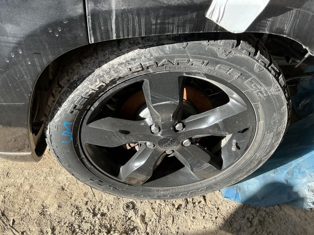 Wheel 20x8 5 Solid Spoke Painted Fits 14-16 GRAND CHEROKEE 4740161