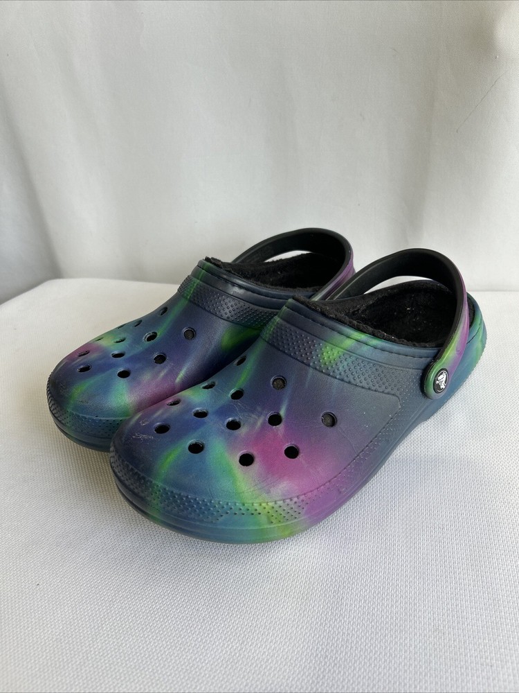 Crocs Classic Lined Clog with Northern Lights Design - Comfortable, Cozy, and Stylish Footwear for Men and Women - US Size M9 / W11 - Perfect for Indoor and Outdoor Wear