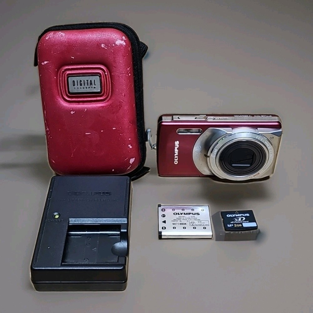 Olympus Stylus 7010 12MP Digital Camera with Battery Charger SD Card Case in Red Fully Tested