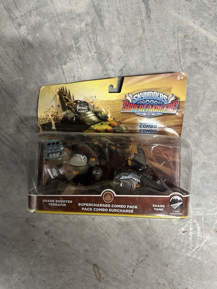 SKYLANDERS SUPERCHARGERS Shark Shooter Terrafin and Shark Tank Combo Pack