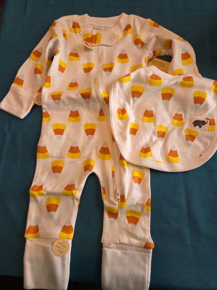 M+A Organic 0-3 Months Sleeper And Bib. Candy Corns. NWT.      #555