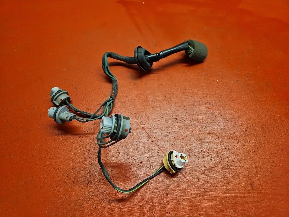 2004-2006 Acura MDX Driver Side Tail Light Wiring Pigtail Only