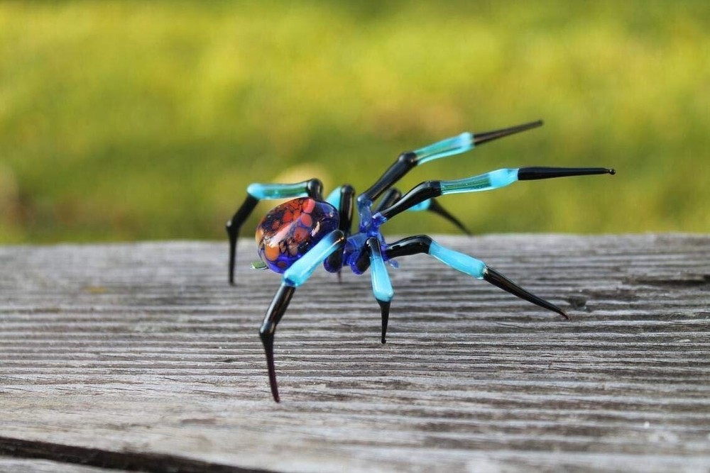 Handcrafted Glass Spider Figurine - Elegant Glass Art Decor Gift