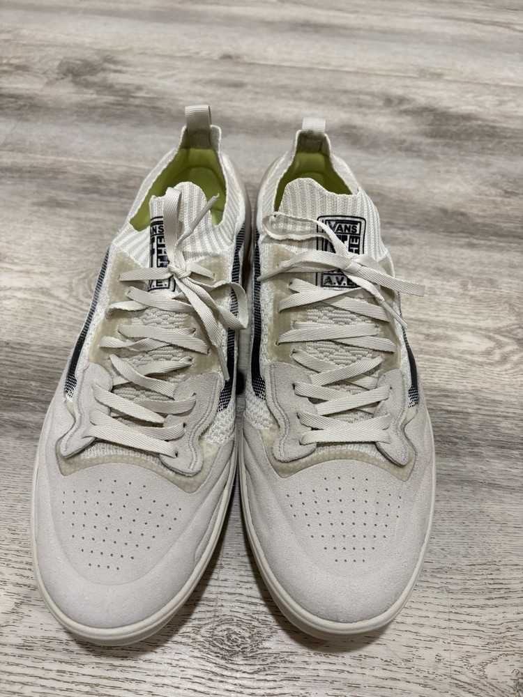 VANS Ave 2.0 Cream Men’s Size 11.5 VN000D1FCRM Good Condition Shoes Sneakers
