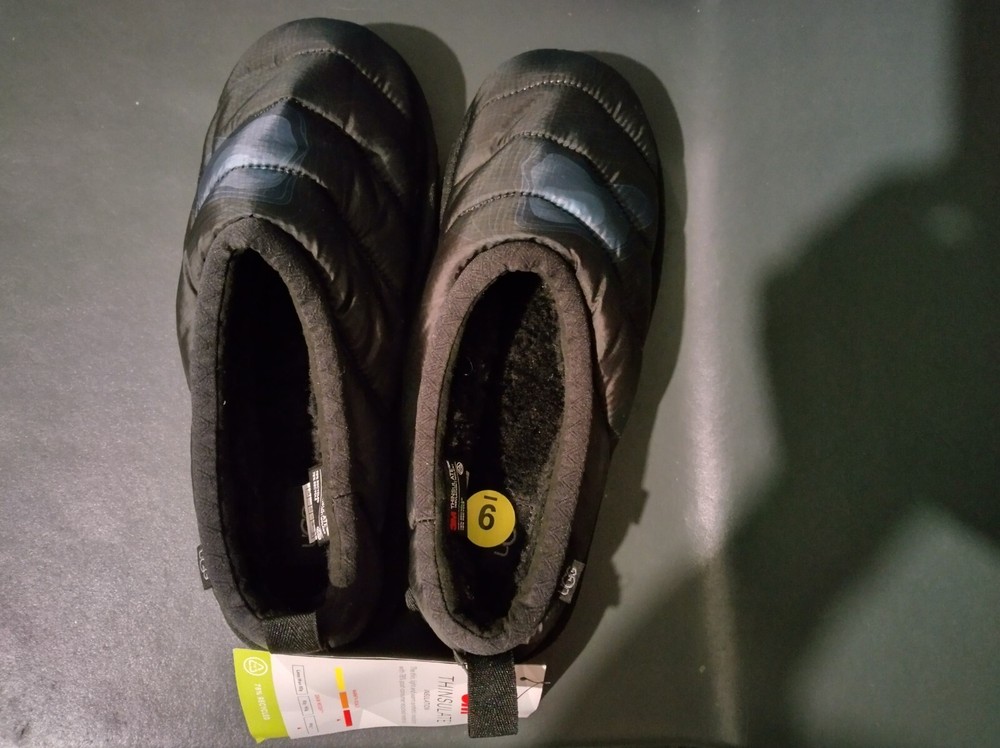 UGG Tasman Puff Quilted Men's Slipper / Shoes 1130870  Size 9 Black Grey