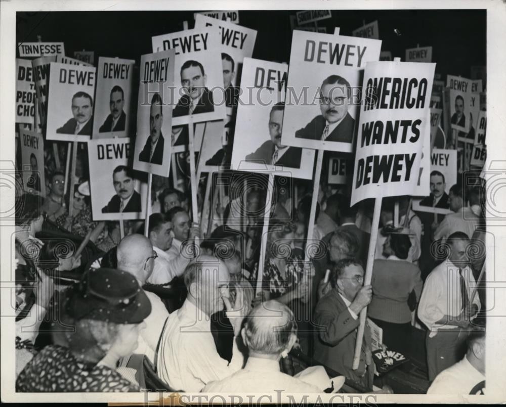 1944 Press Photo Thomas Dewey Supporters, Republican National Convention