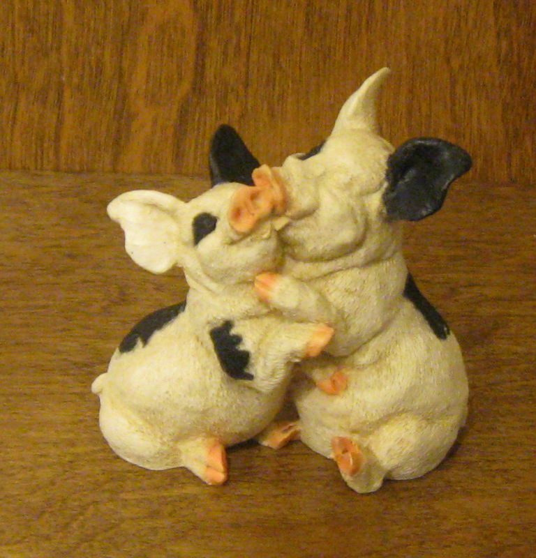 Animal figurine, Castagna Lovers Series #161PN PIGS, NEW from Retail Store,