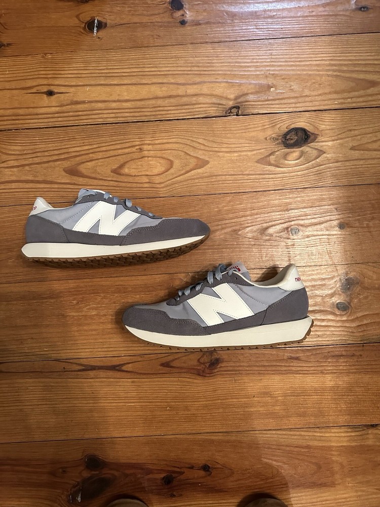 New Balance 237