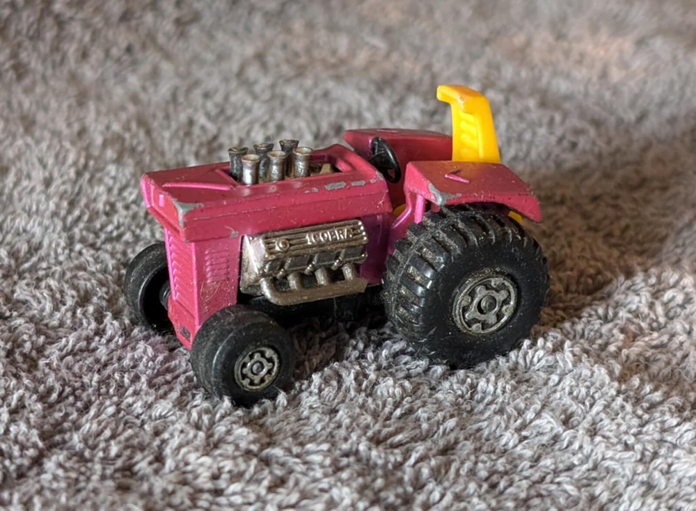 Vintage 1972 Matchbox Lesney Superfast 25 Purple Mod Tractor England