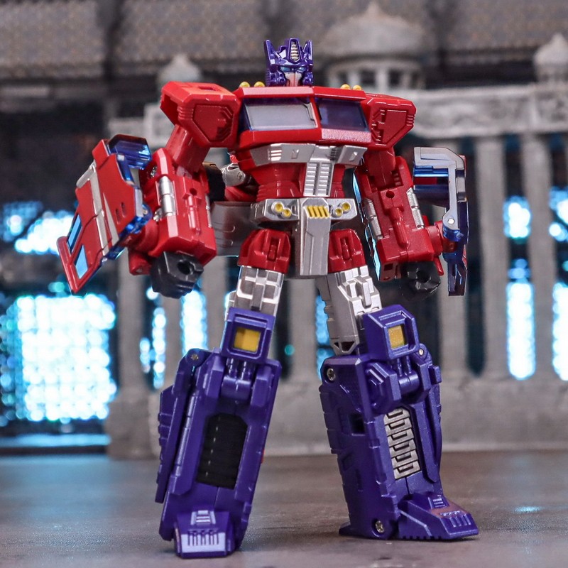 Classic Yellow Optimus JD-01 Small Transforming Robot Figure