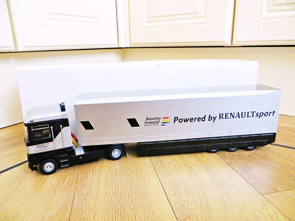 Benetton F1 Renault TR350 Racing Car Transporter 1:43 Scale Model by IXO/ALTAY MIB Boxed