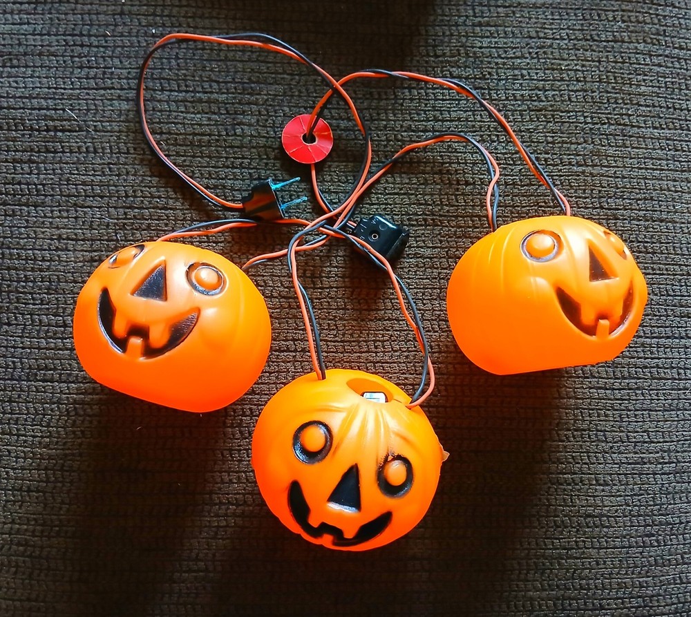 💚 HALLOWEEN Vtg. 3 Light PEERLESS Blowmold Pumpkin String Lites Tag Really Nice
