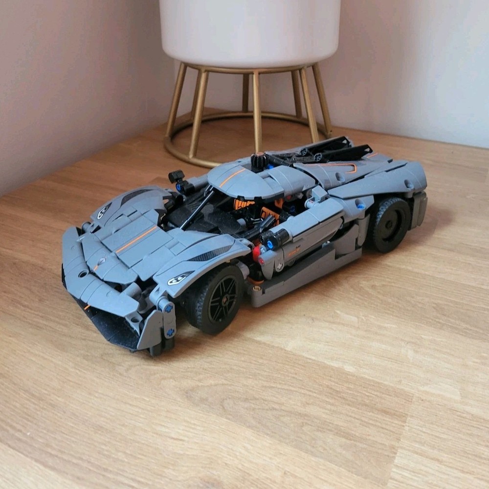LEGO Technic Koenigsegg Jesko Absolut Gray Hypercar 42173 Complete Built Set