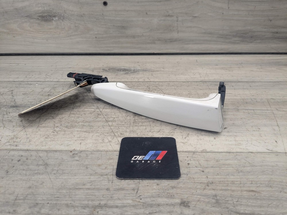 11-18 OEM BMW F25 F26 COMFORT ACCESS Right Passenger Door Handle White